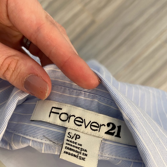 Forever 21 pinstripe button down - Picture 3 of 3